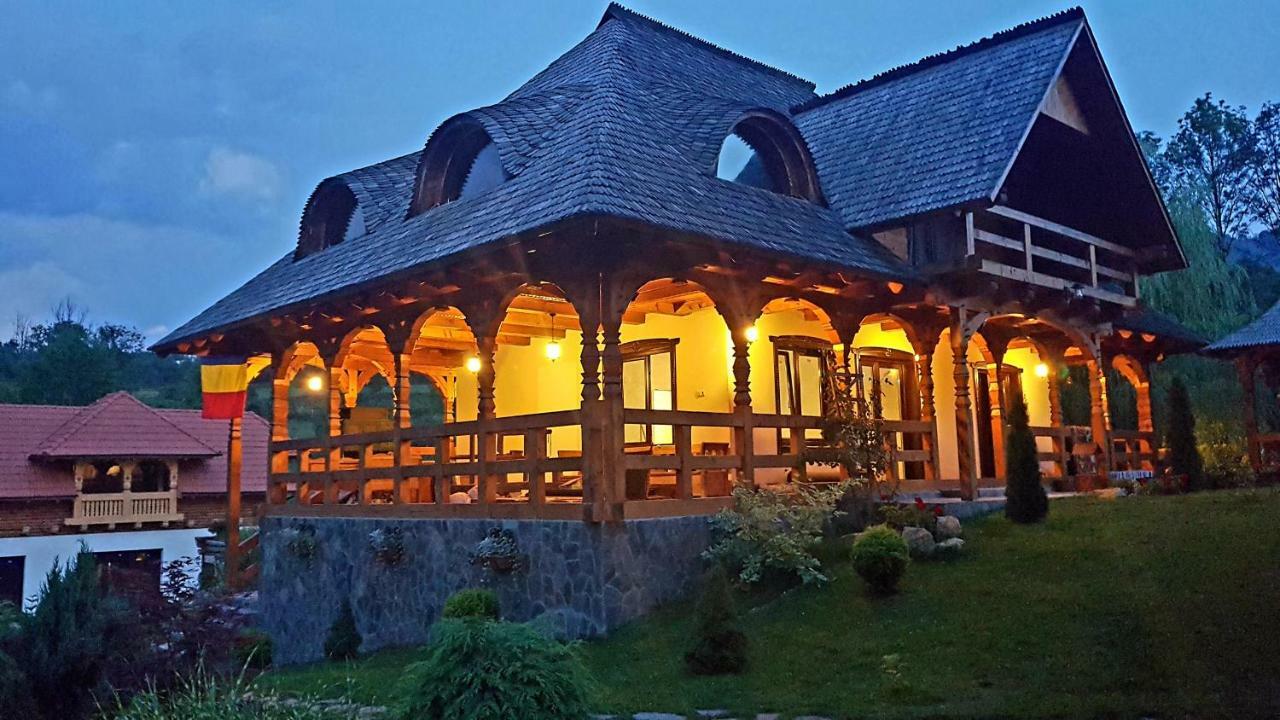 Glodeanca Hotell Exteriör bild